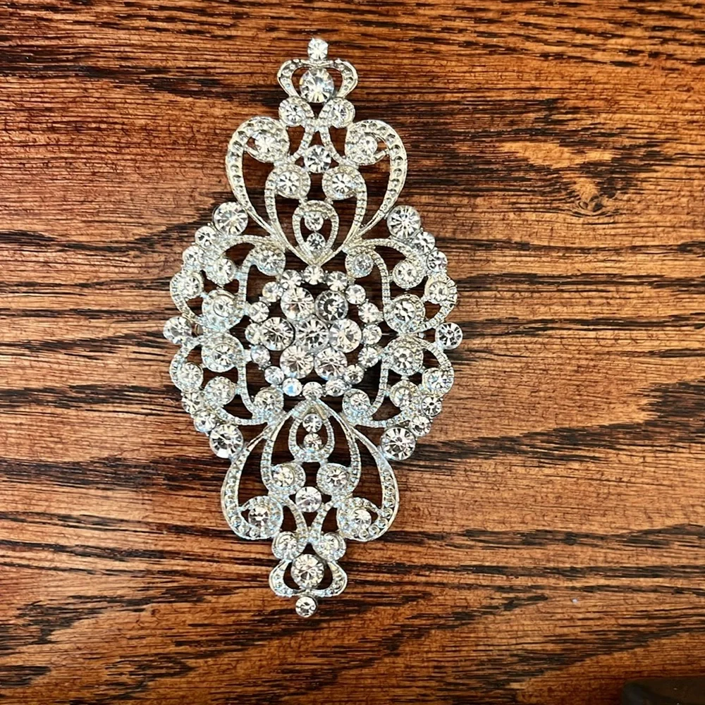 Flat Back Silver Rhinestone Brooch Pin